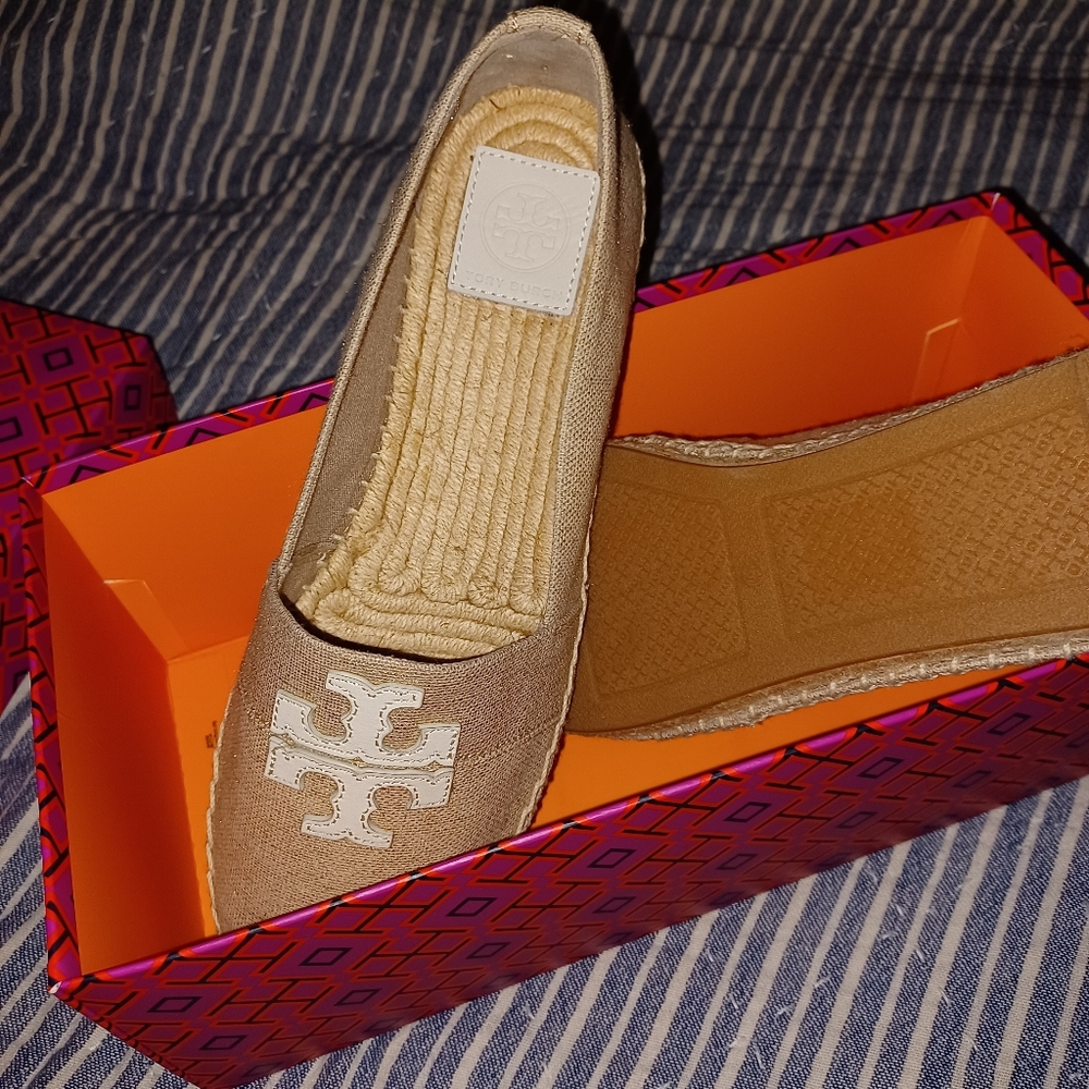 Tory Burch Flats NEW